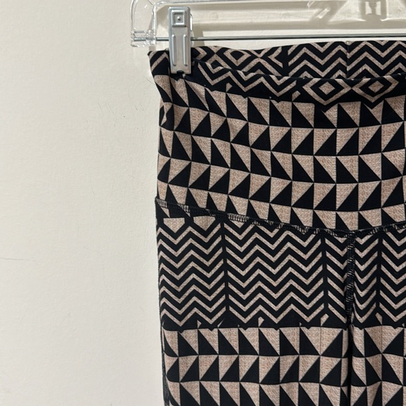 NEW • NIYAMA SOL • Women’s Super Flare Yoga Leggings Zigzag Brown / Black Medium - Picture 5 of 6